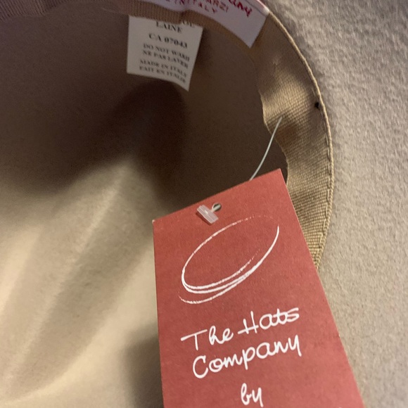 Tan hat - Picture 2 of 3